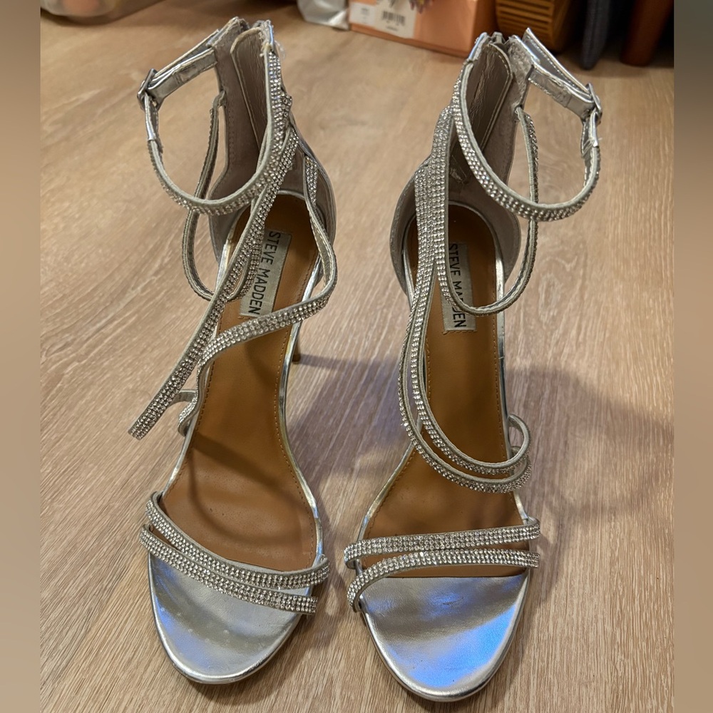 Steve Madden Fiffi Metallic Strappy Heels Sz 8.5
